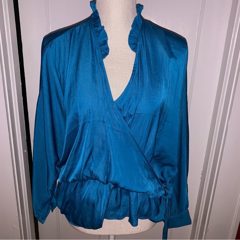 Womens v-neck wrap look blouse by Marc Jacobs size Small gorgeous blue color